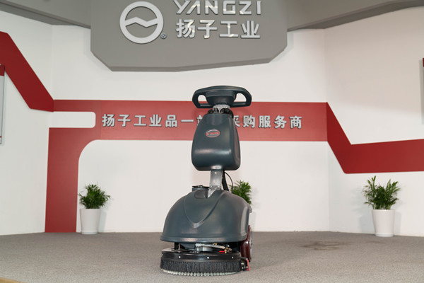 商場(chǎng)用手推式洗地機(jī)優(yōu)勢(shì)有哪些？